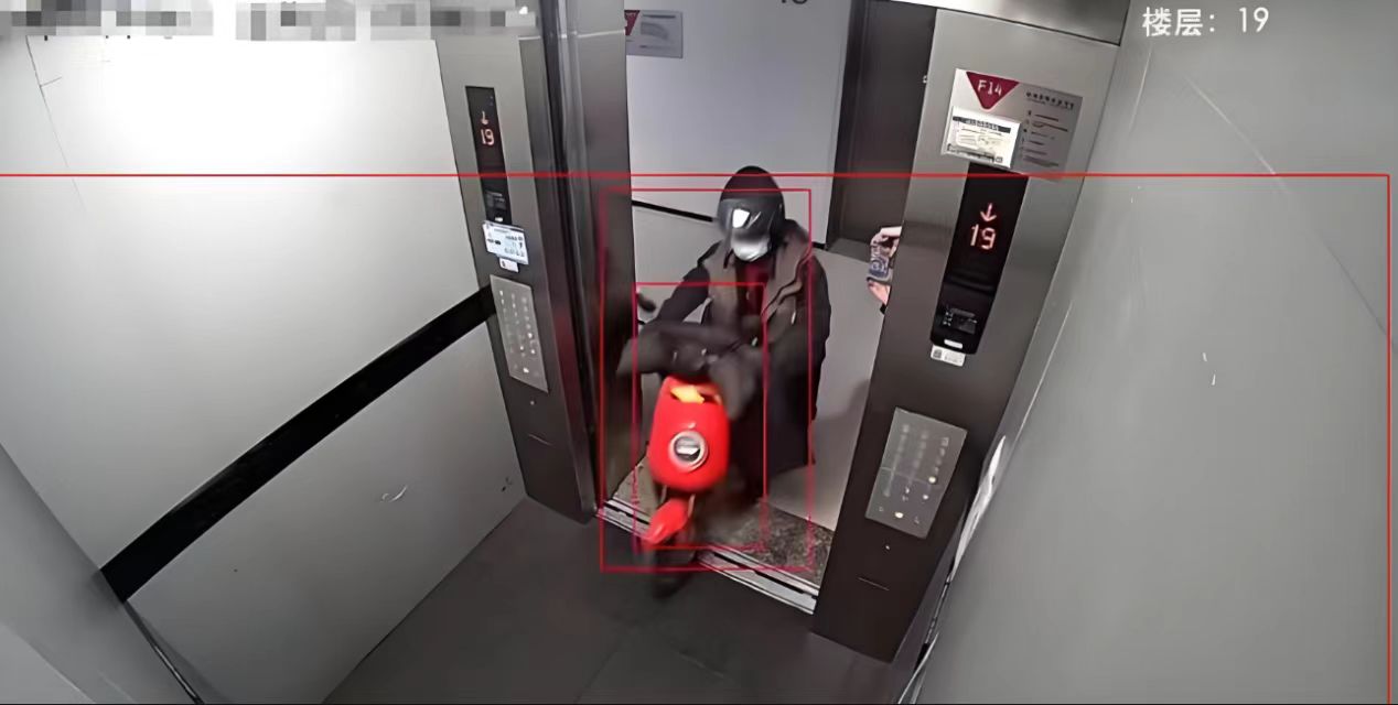 �ǻ��������ݵ�ƿ���������ͷ���¶�̬