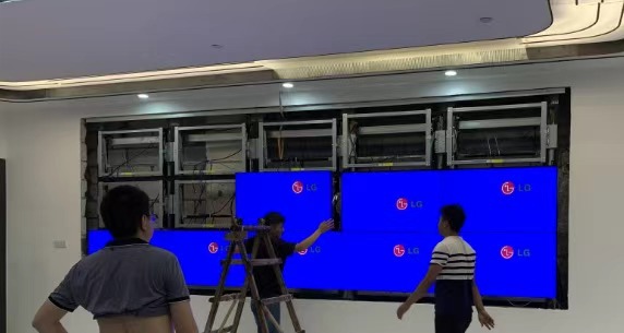 ���ݳǹ���ҵ���������޹�˾Һ��ƴ������װ���Թ���ʵ��