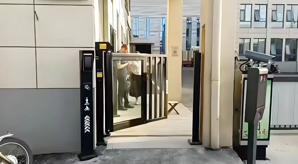 ���ľ�����Ӽ�԰С������ͨ���Ű�װ